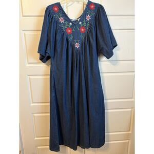 VTG Country Store Dress Womens 1X Denim Embroidered Floral Boho Mumu Cottagecore